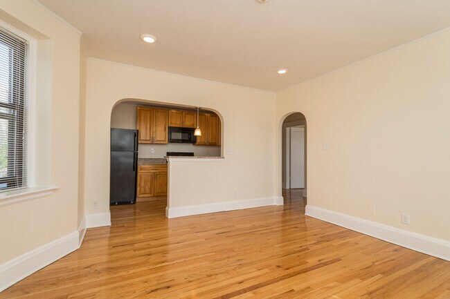 129 Highland Ave in Somerville, MA - Building Photo - Building Photo