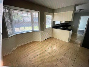 2404 Dalgreen Dr in Plano, TX - Building Photo - Building Photo