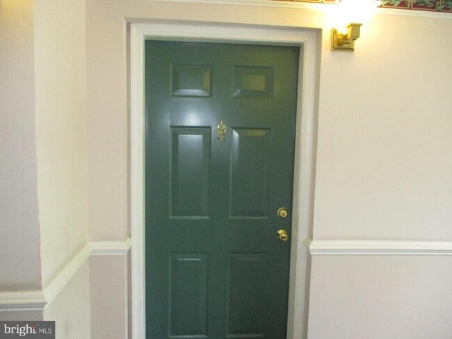 3018 Hunting Ridge Dr in Owings Mills, MD - Foto de edificio - Building Photo