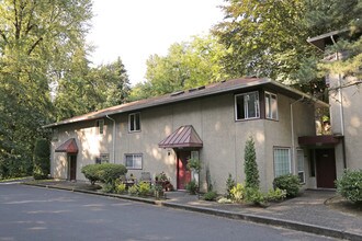 The Orient Apartments in West Linn, OR - Building Photo - Building Photo