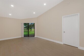 9951 Nob Hill Pl in Sunrise, FL - Building Photo - Building Photo