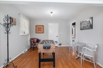 Room in House on Archdale Dr in Durham, NC - Building Photo - Building Photo