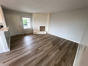 9901 Roxanna Dr in Austin, TX - Building Photo - Building Photo