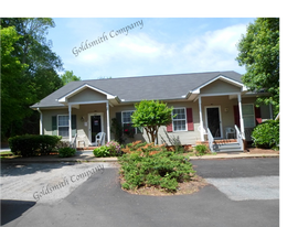 207A Hillandale Rd in Greenville, SC - Building Photo