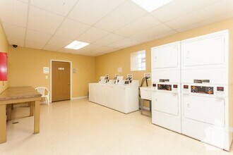 6401 N Sheridan Rd in Chicago, IL - Building Photo - Building Photo