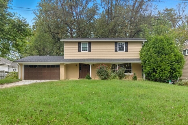 property at 13314 Vanessa Ave