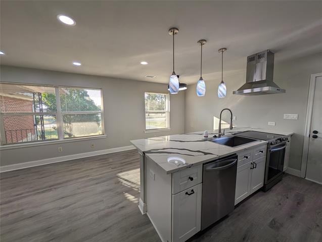 property at 330 La Salle Dr