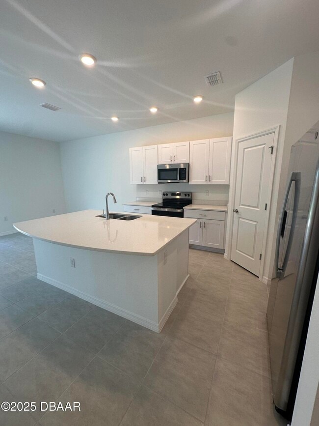 180 Riverfront Wy in Edgewater, FL - Building Photo - Building Photo