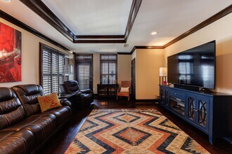 3334 Peachtree Rd in Atlanta, GA - Building Photo - Building Photo