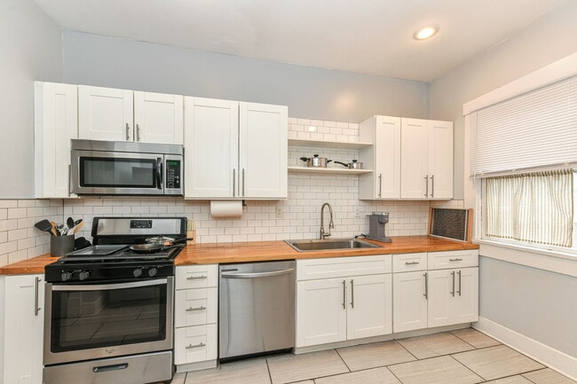 2158 N Pennsylvania St in Indianapolis, IN - Foto de edificio - Building Photo