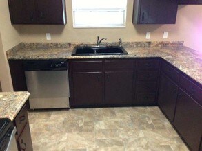 1601 Salmon Dr in Tallahassee, FL - Building Photo - Building Photo
