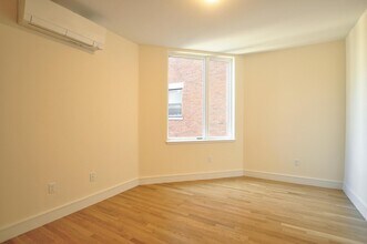 877 Beacon St, Unit 1 in Boston, MA - Building Photo - Building Photo