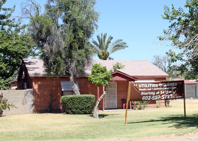 Panorama Village Apartments in Phoenix, AZ - Building Photo - Building Photo