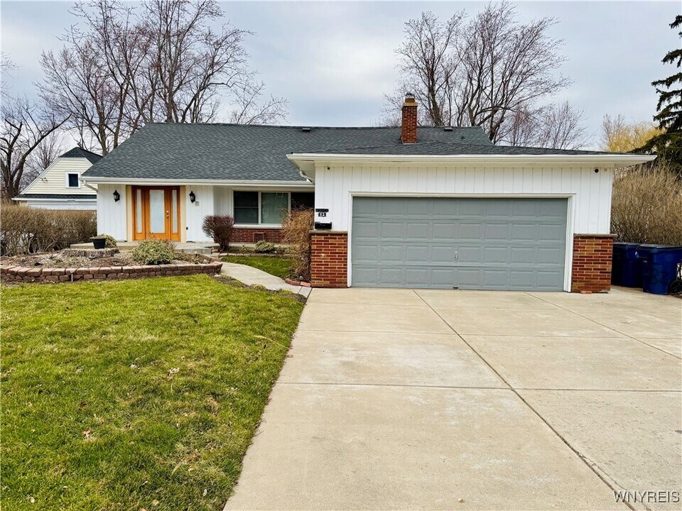 82 North Dr in Buffalo, NY - Building Photo