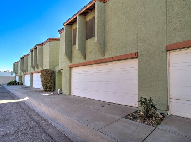 2202 W Glenrosa Ave in Phoenix, AZ - Building Photo - Building Photo