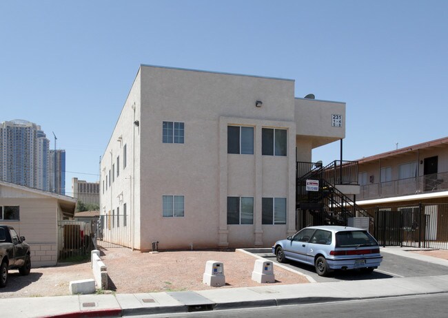 231 W Philadelphia Ave in Las Vegas, NV - Building Photo - Building Photo