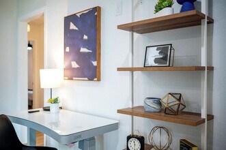 10058 Timberoak Dr in Houston, TX - Building Photo - Building Photo