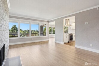 11644 100th Ave NE in Kirkland, WA - Building Photo - Building Photo