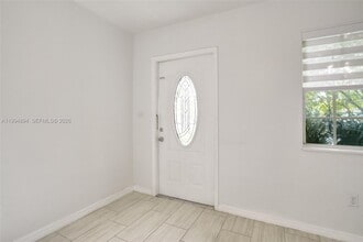 5401 SW 97th Ct in Miami, FL - Building Photo - Building Photo