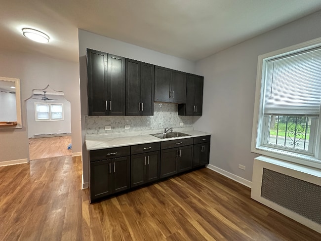 property at 4258 W Thomas St