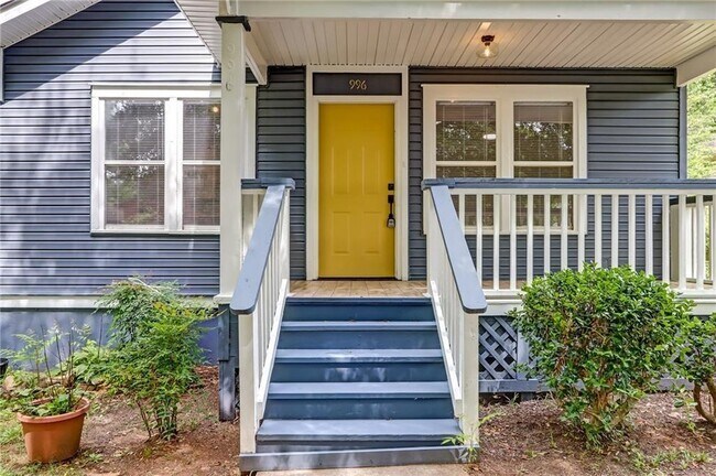 property at 996 Washington St SW