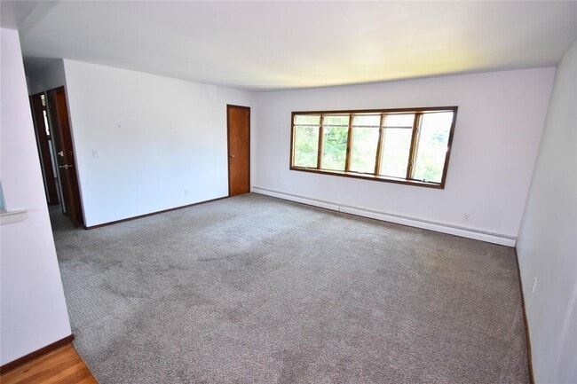 72 Rose St in Farmingdale, NY - Building Photo - Building Photo