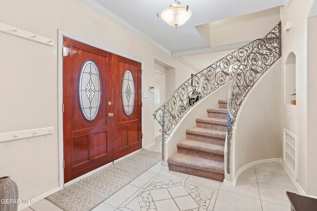 1091 Los Moros Dr in El Paso, TX - Building Photo - Building Photo