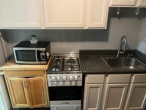 1377 Scott Blvd, Unit A in Decatur, GA - Building Photo - Building Photo