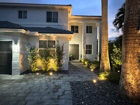 1063 Sunflower Cir in Weston, FL - Building Photo