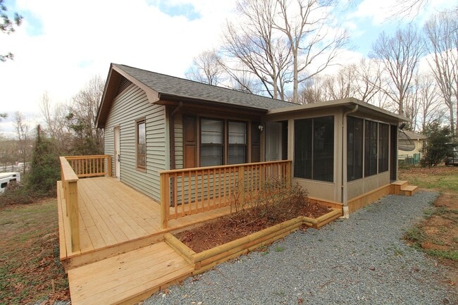 267 Unionville Indian Trail Rd in Indian Trail, NC - Building Photo - Building Photo