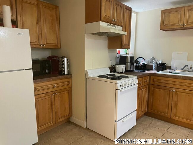 891 Huntington Ave in Boston, MA - Building Photo - Building Photo