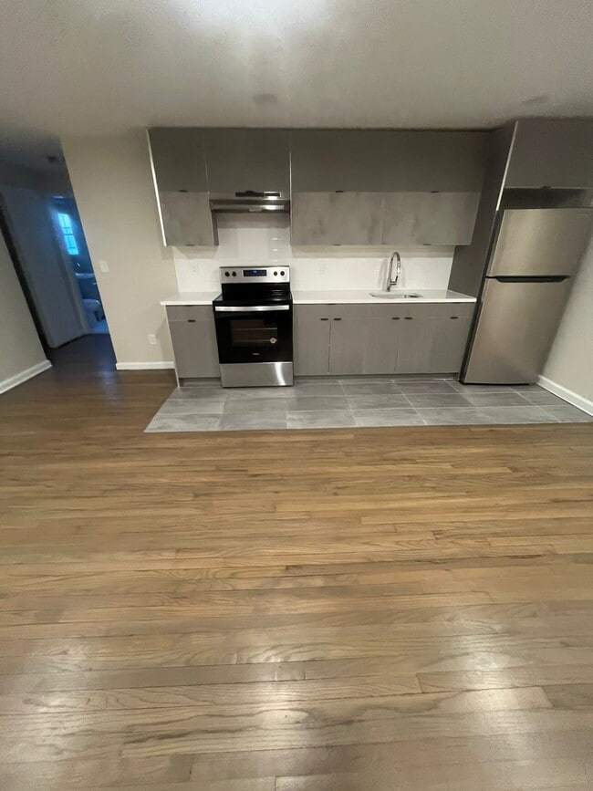 165 Elmwood Ave, Unit 2B in Irvington, NJ - Building Photo - Building Photo