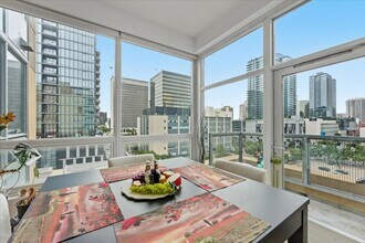 350 W Ash St, Unit 711 in San Diego, CA - Foto de edificio - Building Photo