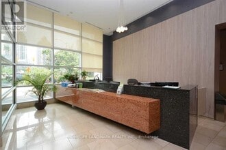 3939 Duke of York Blvd in Mississauga, ON - Building Photo - Building Photo