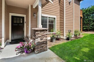 21900 SE 242nd St, Unit G3 in Maple Valley, WA - Foto de edificio - Building Photo