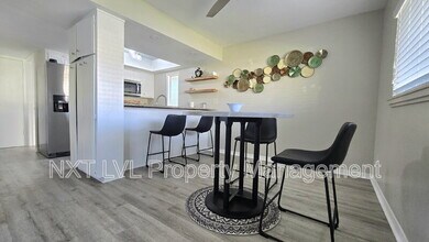 4279 Island Cir in Ft. Myers, FL - Building Photo - Building Photo