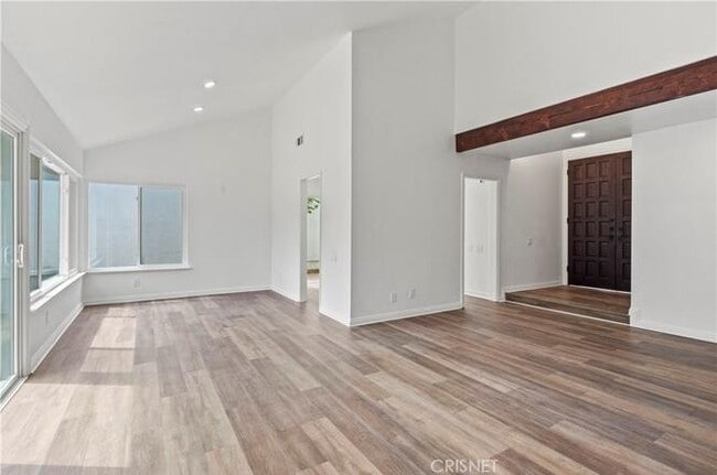 23970 Vía Bocina in Santa Clarita, CA - Building Photo - Building Photo
