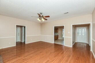 121 Downwood Dr in Burleson, TX - Building Photo - Building Photo