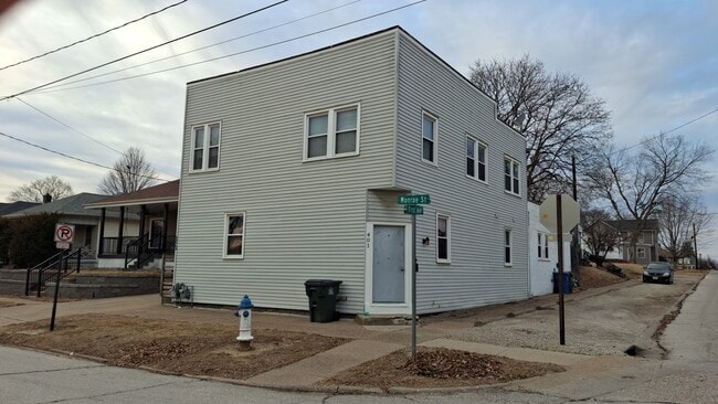 401 Monroe St, Unit 401.5 in Muscatine, IA - Foto de edificio - Building Photo