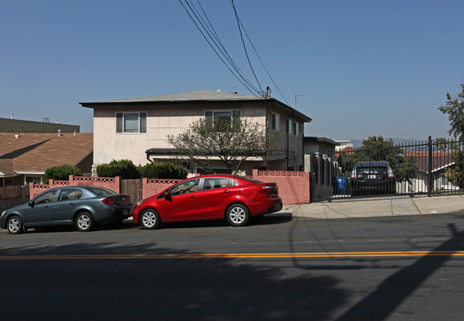 841 Lucile Ave in Los Angeles, CA - Building Photo - Building Photo