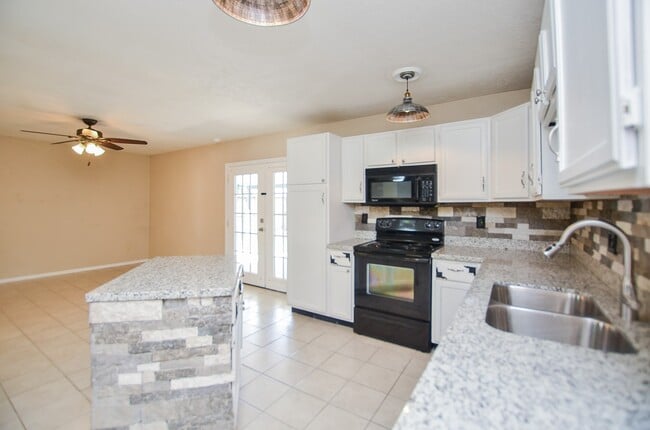 17323 Glenpatti Dr