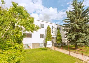 12345 82nd St NW in Edmonton, AB - Building Photo