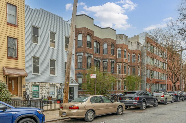231 N Henry St in Brooklyn, NY - Building Photo - Building Photo