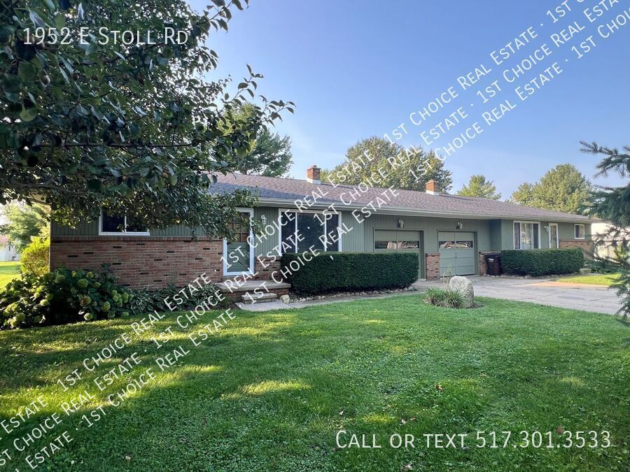1952 E Stoll Rd in Lansing, MI - Building Photo