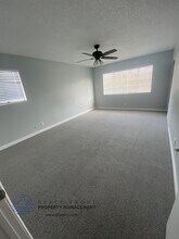 867 West 1st. St. in San Pedro, CA - Foto de edificio - Building Photo