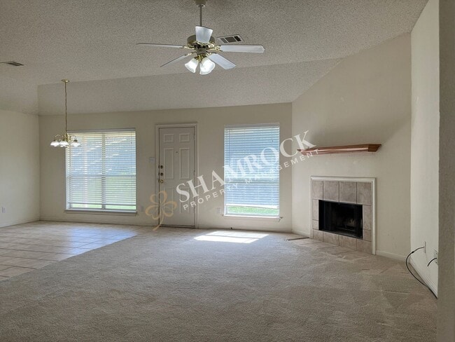 613 Park Ridge Rd in Hewitt, TX - Building Photo - Building Photo