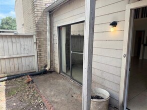 9515 Windswept Ln in Houston, TX - Building Photo - Building Photo