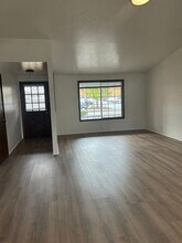 2941 Lazy Creek Dr in Medford, OR - Building Photo - Building Photo