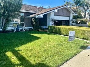 1660 W Sallie Ln in Anaheim, CA - Building Photo - Building Photo