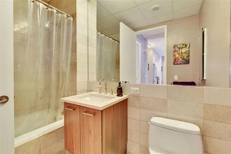 4 Beacon Way in Jersey City, NJ - Building Photo - Building Photo